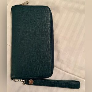 New Thirty-One Green Wallet